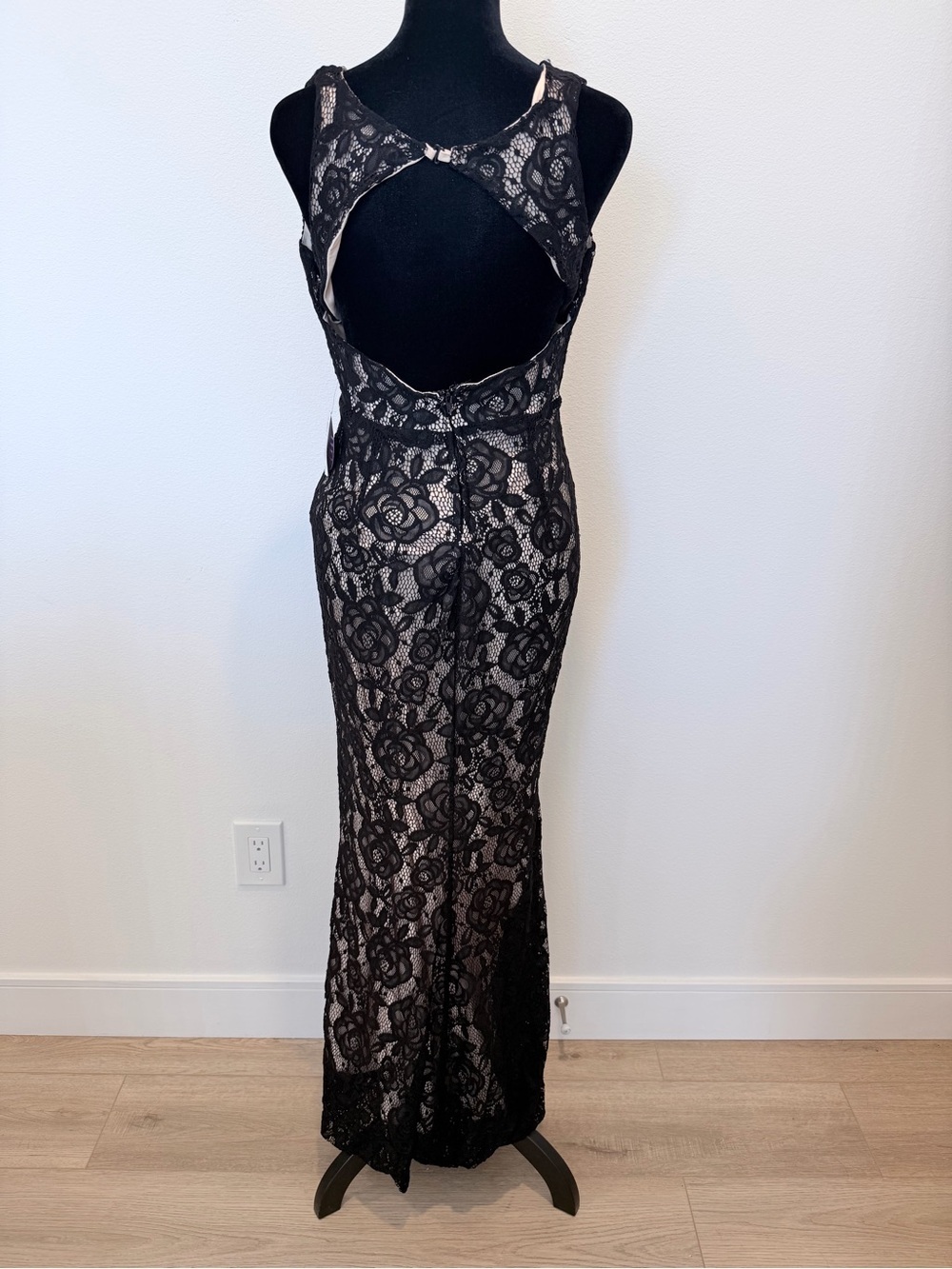 Black Lace V-Neck Evening Dress with Nude Lining - Picture 3 of 4